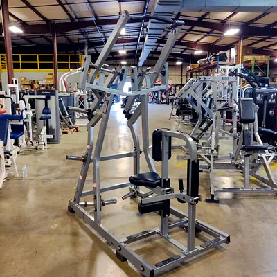 Hammer Strength Plate Loaded Iso-Lateral Front Lat Pulldown