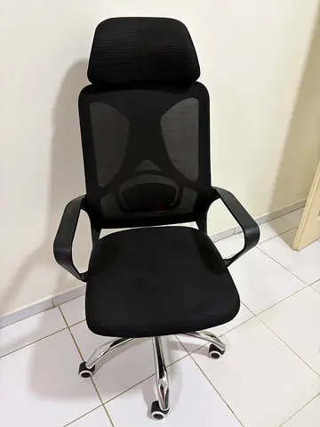Ergonomic Black Mesh Office Chair with Headrest - Good Condition