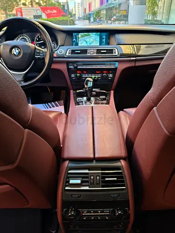BMW 750Li Gulf Space With Low Milage No Accident All original paint Excellent condition