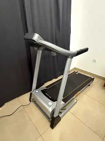 Skyland Foldable Motorized Treadmill with Lcd display
