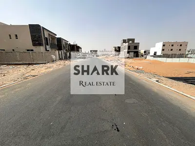 قطعة أرض بمساحة 1722 قدم بسعر أقل من السوق جاهزة لبناء فيلا فاخرة بموقع مميز قريب من الخدمات والطرق الرئيسية وفرصة استثمار قوية