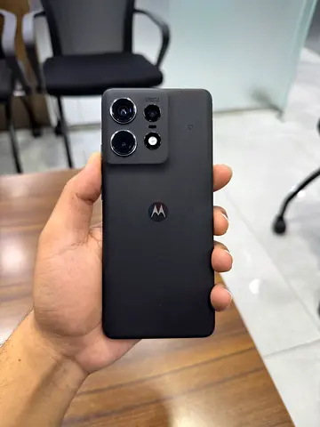 Motorola Edge 50 Pro (12GB RAM / 256GB Storage) 🔥