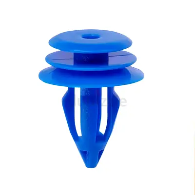 Plastic clip for car range rover