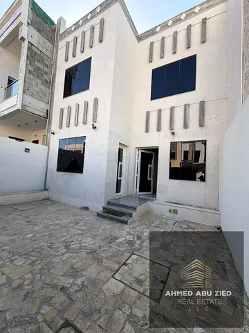 Luxury 4BR townhouse for rent in Al Zahia Ajman roof yard 7 bathrooms hotel finishing 90k yearly