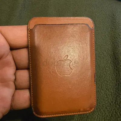 Used brown leather Apple wallet / card holder