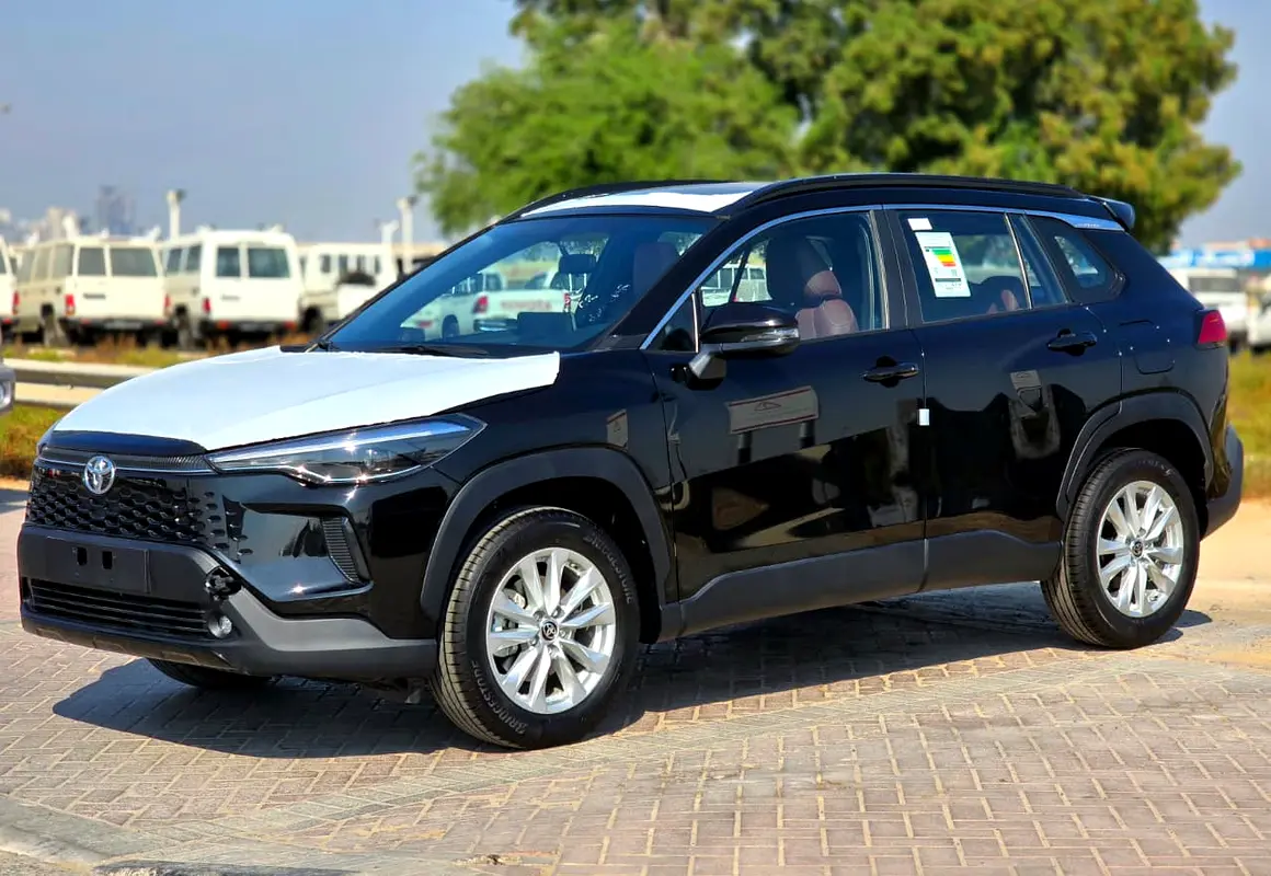 Toyota Corolla Cross 2025 — photo 1 of 15