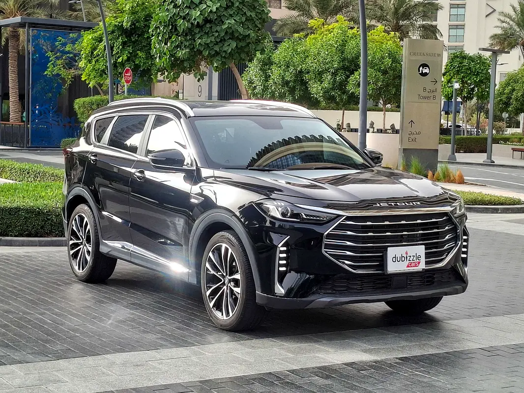 Jetour X70 Plus 2024 — photo 1 of 15