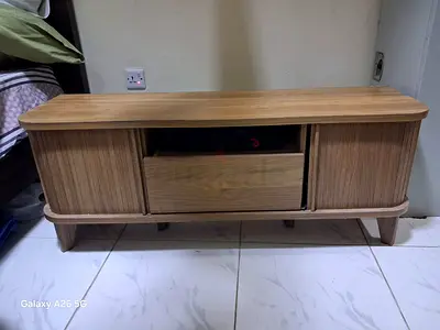 TV TABLE