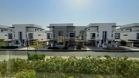Ready to Move | Beachfront 4BR Villa | Freehold & Golden Visa