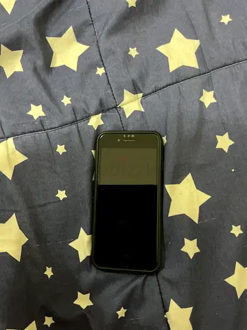 iPhone 7 black 32 gb