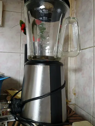 Black N decker Blender Machine Good condition