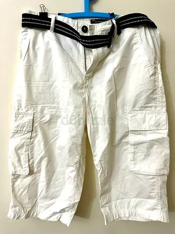 MEN WHITE SHORT BRAND NEW