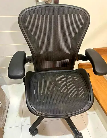 Selling herman miller Aeron chair.good condition only little use