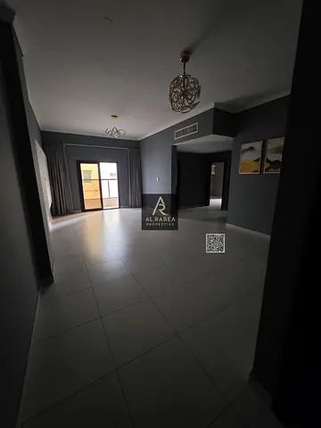 Balcony - Hotel design - Strategic location - Easy access to Dubai