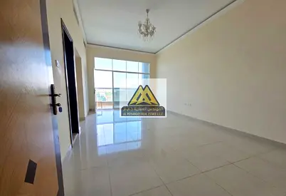 غرفة وصالة ماستر | ببلكونة واسعة | إطلالة مفتوحة |  شقة مضيئة بالكامل | سهله الوصول لدبي والشارقه