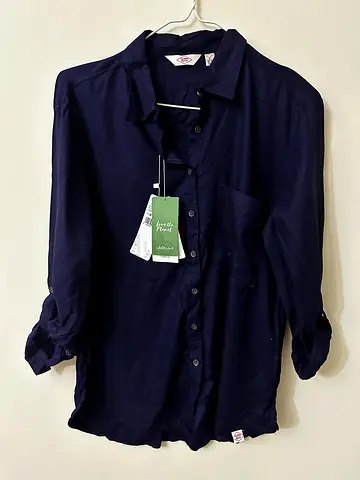 WOMEN BLOUSE TOP  BRAND NEW WITH TAG SELLING AT HALF PRICE