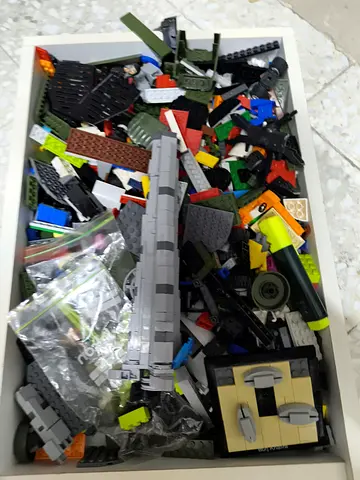 Lego so many peices with even burj khalifa set