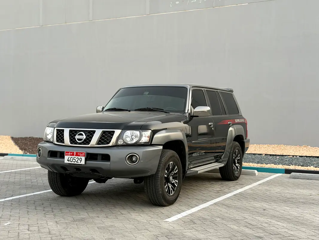 Nissan Patrol Safari 2023 — photo 1 of 14