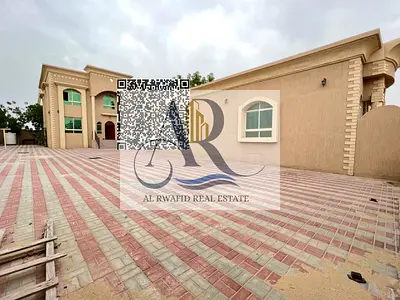 فيلا كبيرة في الجرف 2 بسعر جيد مساحة 10 الف كبيرة جدا مجلس خارجي عدد غرف كثير فيلا اثتثنائية جدا لمحبي الرفاهية والفخامة والرقي تصلح تجاري ايضا
