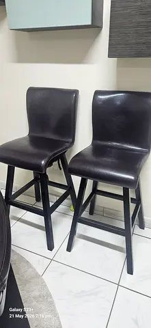 High dining table with Set of 2 Black Leather Bar Stools with 2 Bench