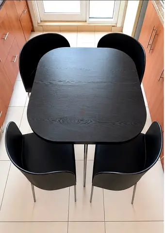 Dining table set(price negotiable)
