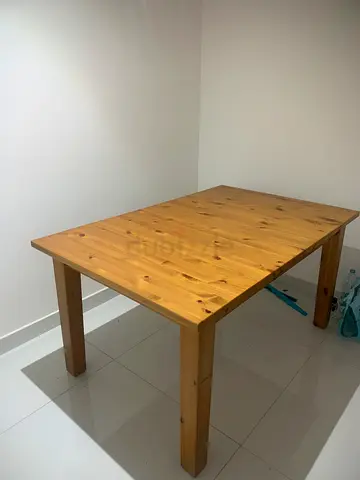 Solid Wood Dining Table - 8 Seater Extendable, Excellent Condition