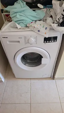 Front-load Washing Machine - Compact Midea (Used)