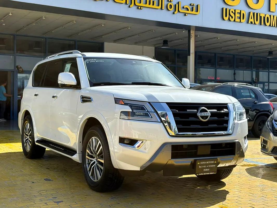 Nissan Armada 2024 — photo 1 of 14