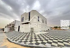 Corner villa with luxurious finishes and distinctive spaces