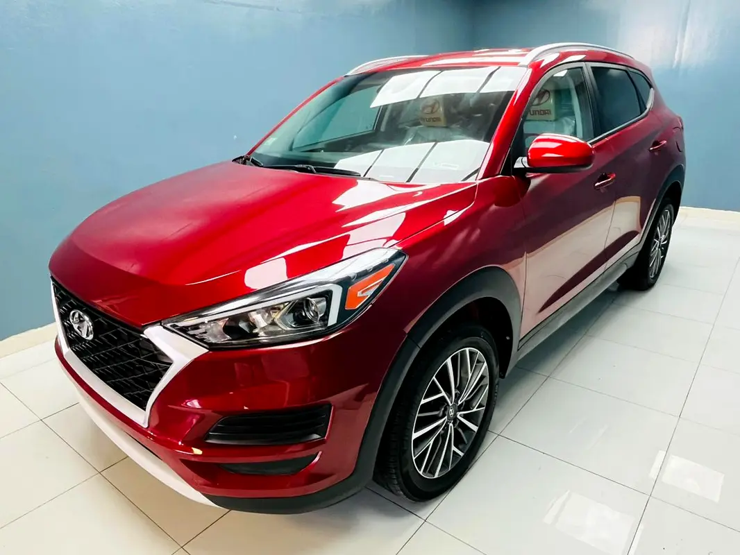 Hyundai Tucson 2021 — photo 1 of 15