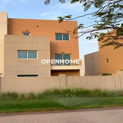 Contemporary Family Living-Lifestyle Amenities-Modern Villa