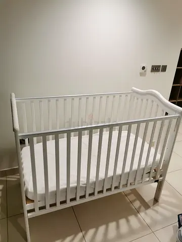 Baby crib