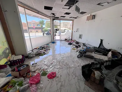 محل كورنر للإيجار السنوي في المويهات 1 عجمان، بموقع مميز وحيوي قريب من جميع الخدمات والمناطق السكنية.