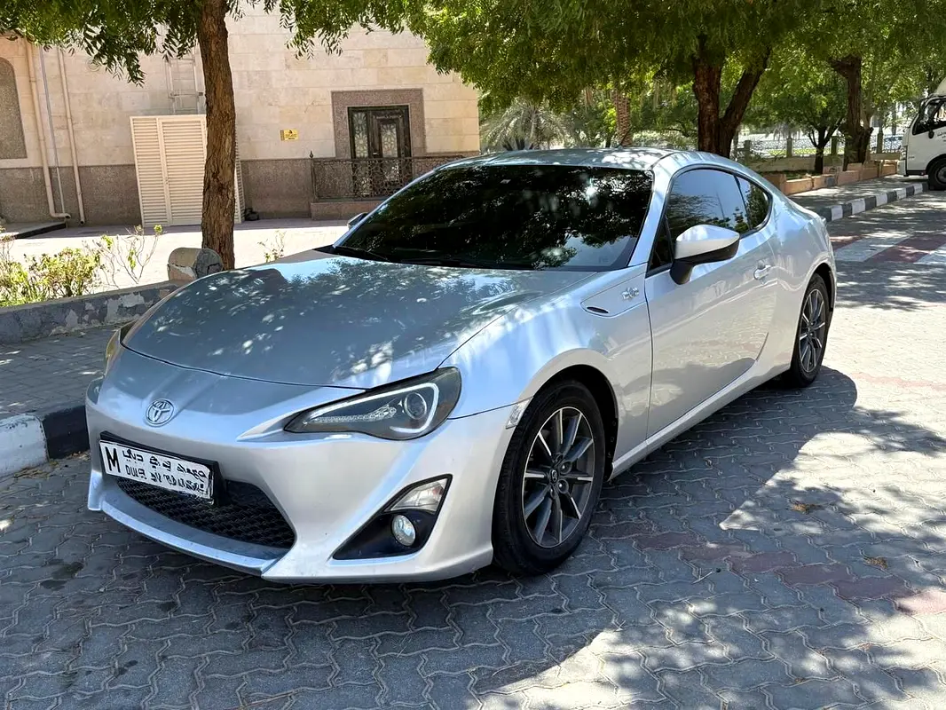 Toyota 86 2013 — photo 1 of 12