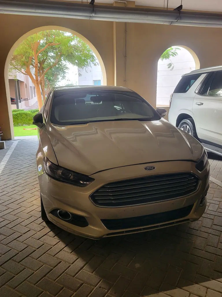 Ford Fusion 2015 — photo 1 of 9