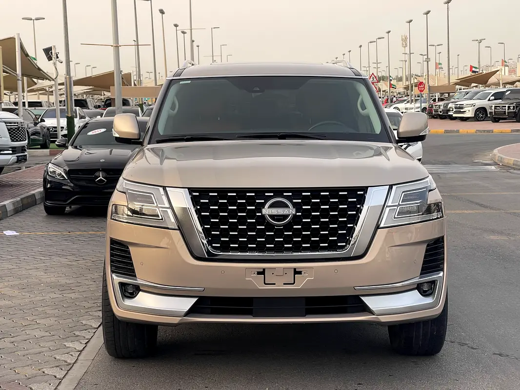 Nissan Patrol 2021 — photo 1 of 20