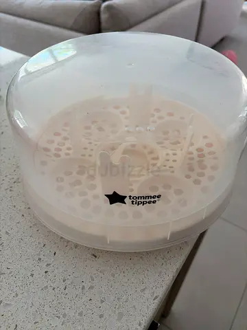 Tommee Tippee Microwave Bottle Sterilizer - Lightly Used