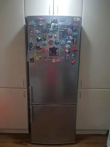 Siemens No Frost Fridge Freezer – Model KG57NVL20M – Inox Look