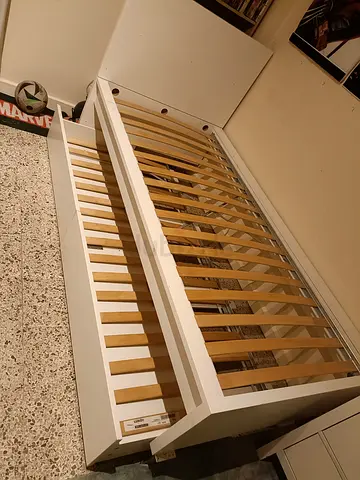 Bed with drawer bed