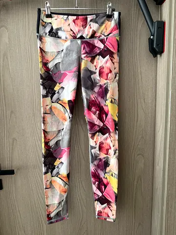 HM leggings - size small