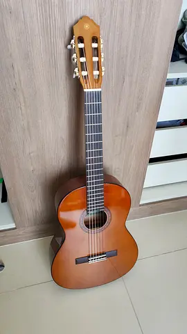 Yamaha Classical Acoustic Guitar - Good Condition CS40