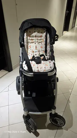 Muv , Well-kept standard baby stroller with padded liner and hood