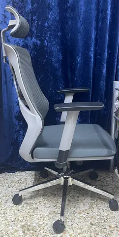 Mesh Office Chair with Headrest - Gray - كرسي مكتبي فضي