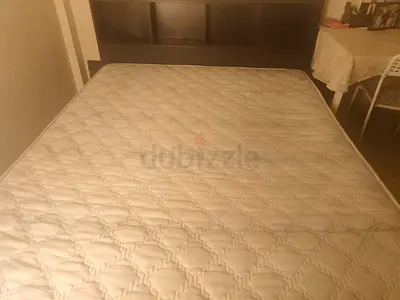 Wooden king size bed n mattress