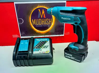 MAKITA SCREW DRIVER 18V