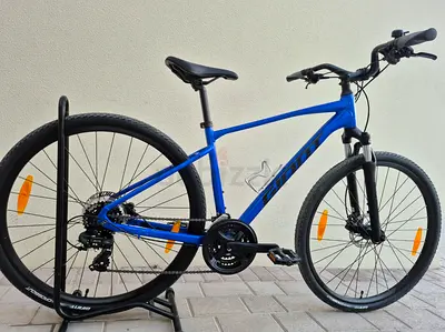Giant Roam 4 Hybrid Bike