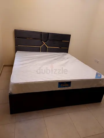 King Bed with matress 180×200cm