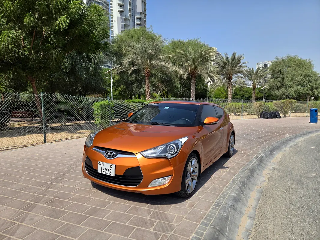 Hyundai Veloster 2014 — photo 1 of 15