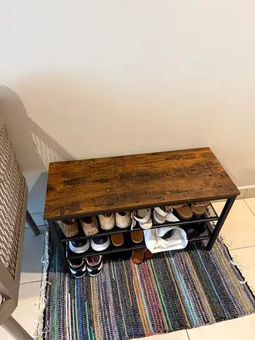 Shoe cabinet