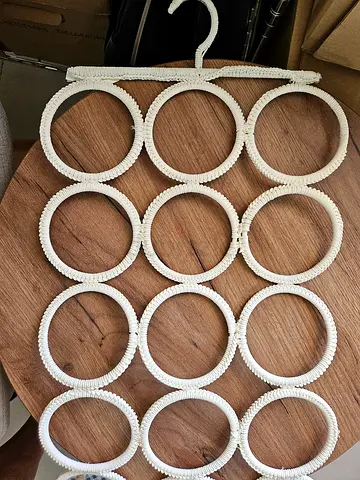 Brand New White 3-Ring Scarf / Belt  / Ties Hanger